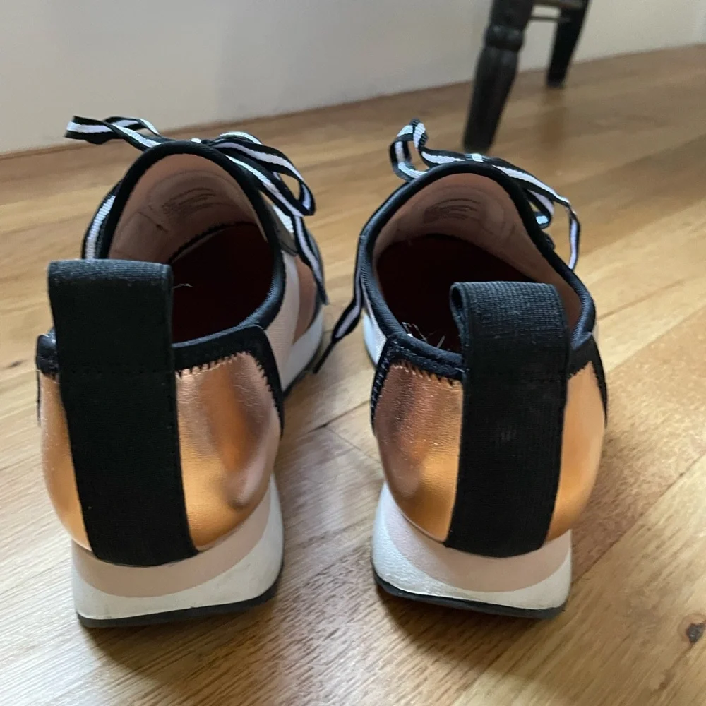 Steve Madden Antics sneaker size 6.5 - Picture 6 of 6
